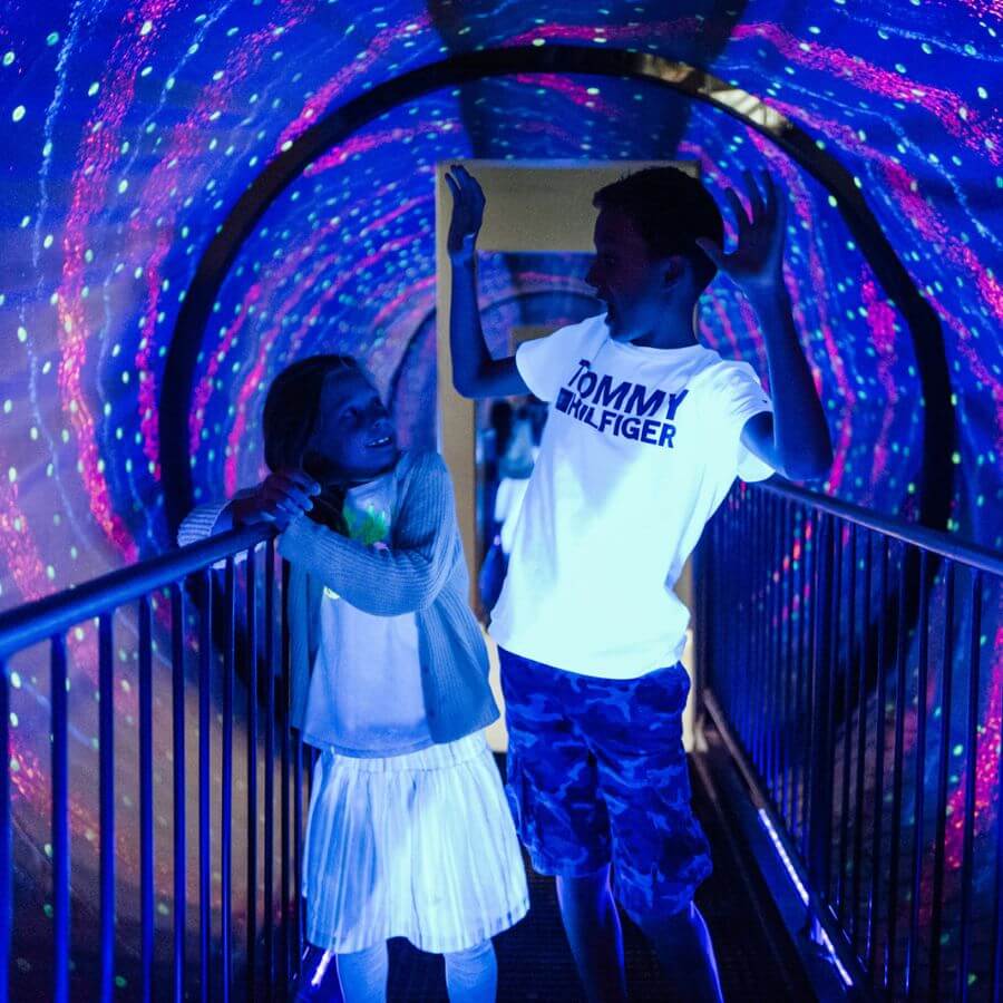 Museum der Illusionen Hamburg Kindergeburtstag Kleine Illusion