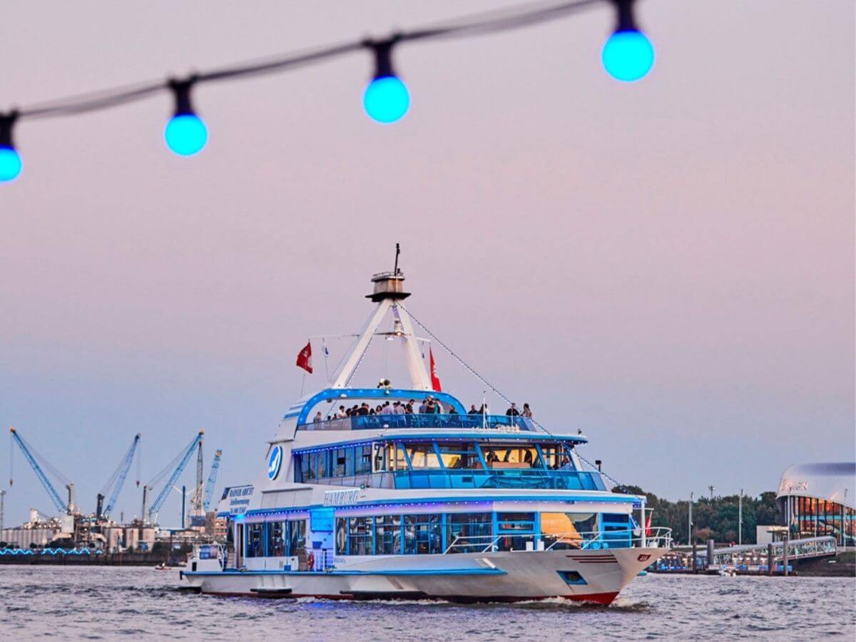 Museum der Illusionen Hamburg Hafenrundfahrt