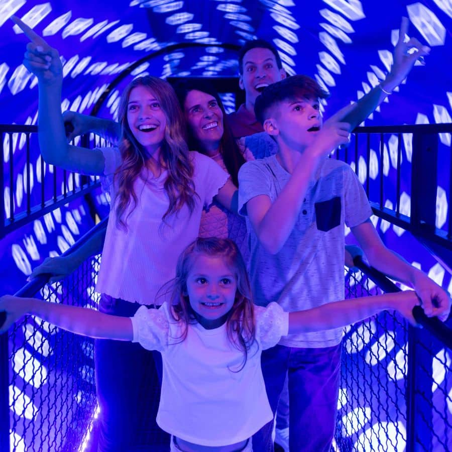 museum der illusionen hamburg familie aktivität